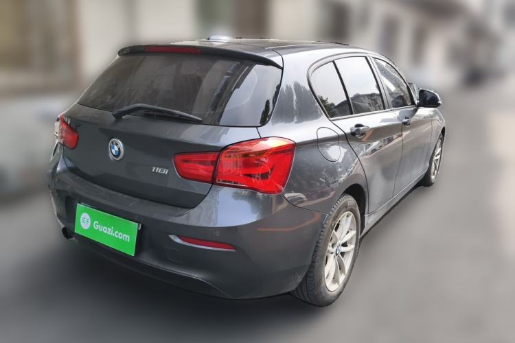 Used BMW 1 Series 2018 118i Leading Model Rear Right 45 Deg