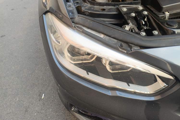 Used BMW 1 Series 2018 118i Sport Design Package Right Front Headlight