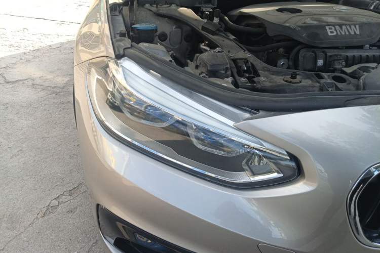 Used BMW 1 Series 2018 118i Sport Edition Right Front Headlight