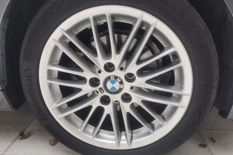 Used BMW 1 Series 2018 120i M Sport Package Right Front Wheel Hub