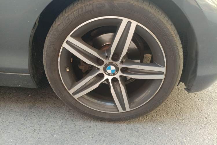 Used BMW 1 Series 2018 118i Sport Design Package Right Front Wheel Hub