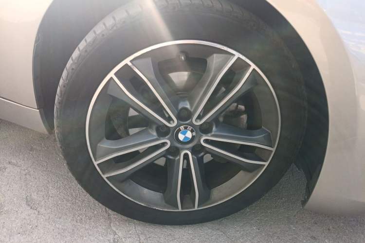 Used BMW 1 Series 2018 118i Sport Edition Right Front Wheel Hub
