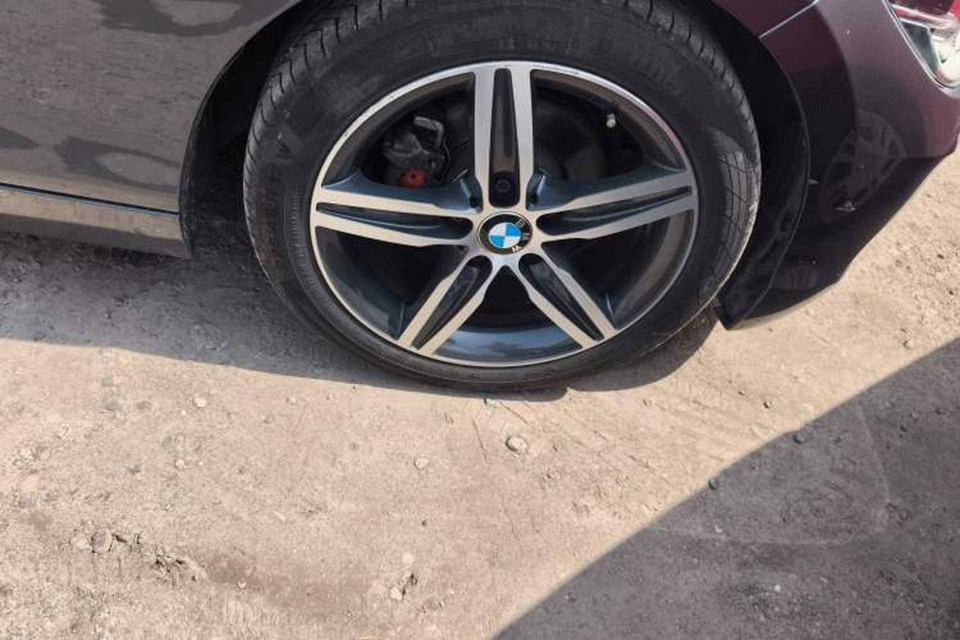 Used BMW 1 Series 2018 118i Sport Design Package Right Front Wheel Hub
