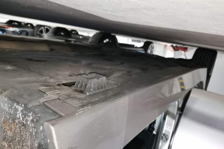 Used BMW 1 Series 2018 118i Sport Edition Right Side Sill