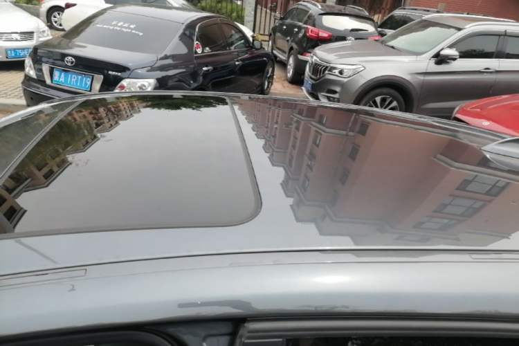 Used BMW 1 Series 2018 118i Leading Model Roof