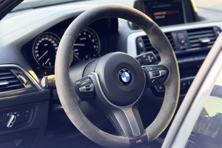 Used BMW 1 Series 2018 120i M Sport Package Steering Wheel