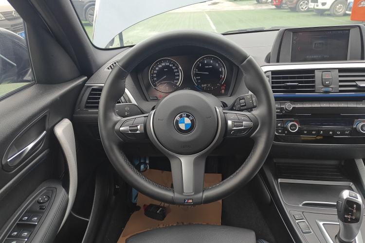 Used BMW 1 Series 2018 120i M Sport Package Steering Wheel