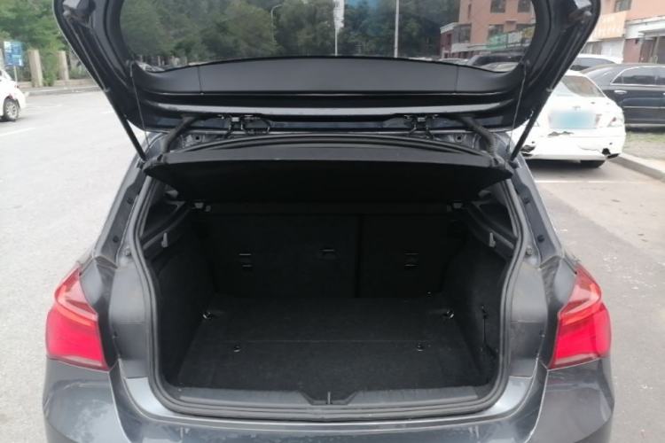 Used BMW 1 Series 2018 118i Leading Model Trunk