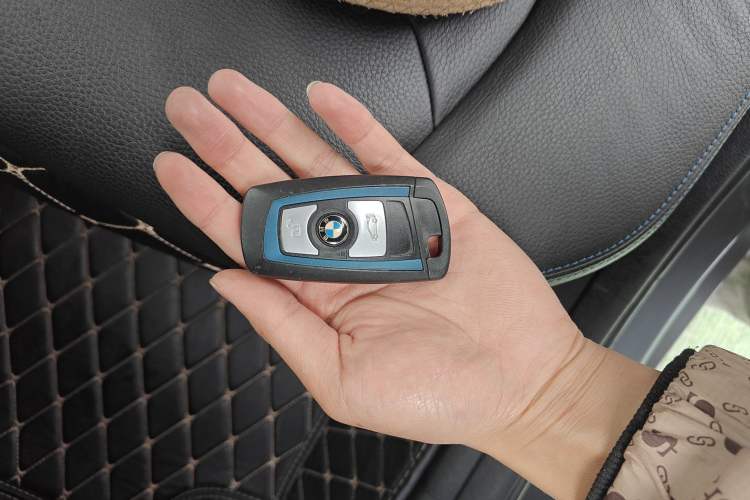 Used BMW 1 Series 2018 120i M Sport Package Vehicle Key