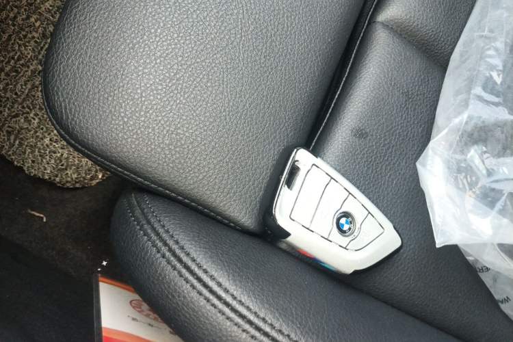 Used BMW 1 Series 2018 118i Sport Edition Vehicle Key