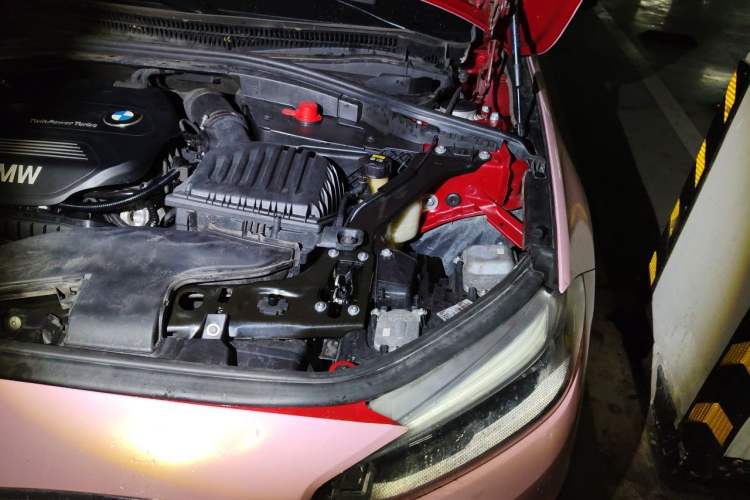 Used BMW 1 Series 2018 118i Sport Edition Engine Bay Left