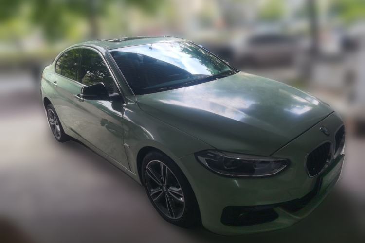 Used BMW 1 Series 2018 118i Sport Edition Front Right 45 Deg