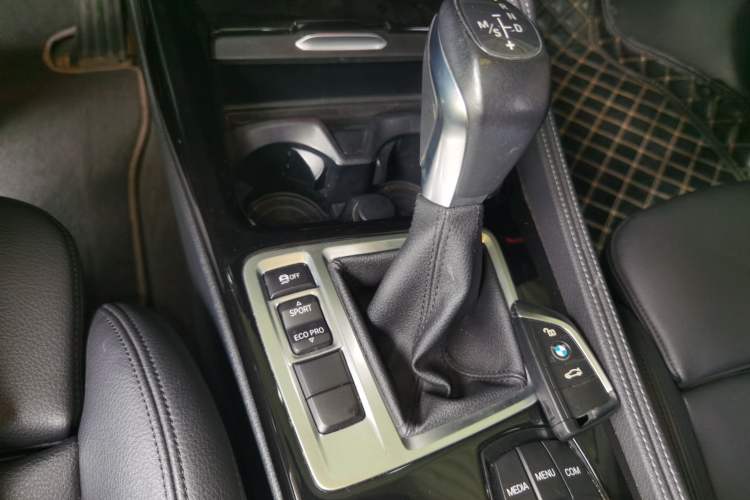 Used BMW 1 Series 2018 118i Sport Edition Gear Lever