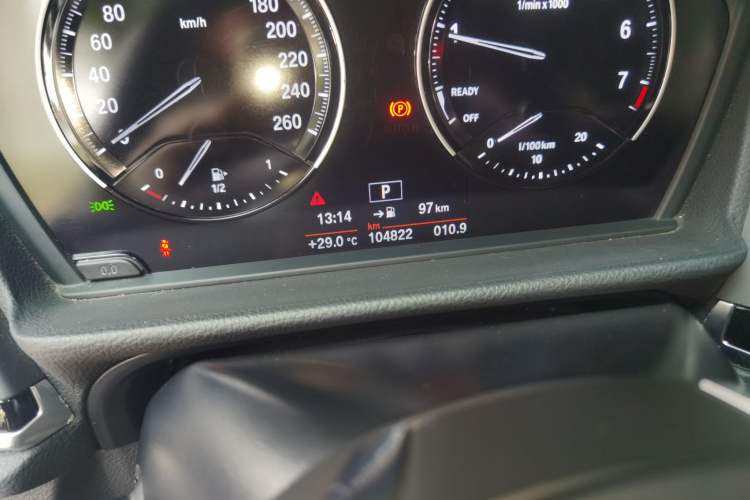 Used BMW 1 Series 2018 118i Sport Edition Odometer Close Up