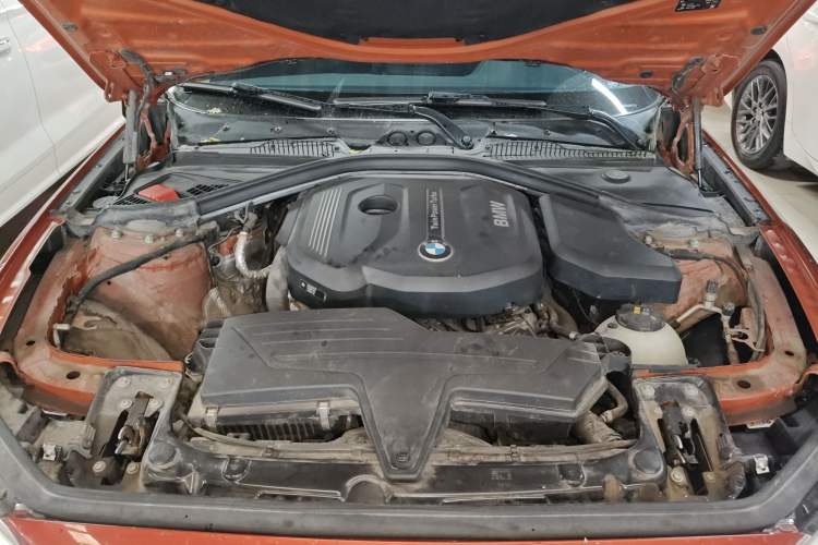 Used BMW 1 Series 2018 118i Sport Design Package Engine Bay