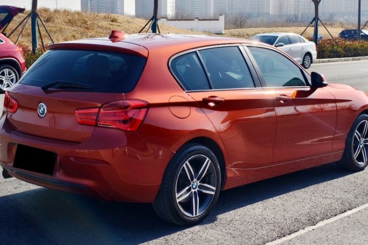 Used BMW 1 Series 2018 118i Sport Design Package Exterior 4