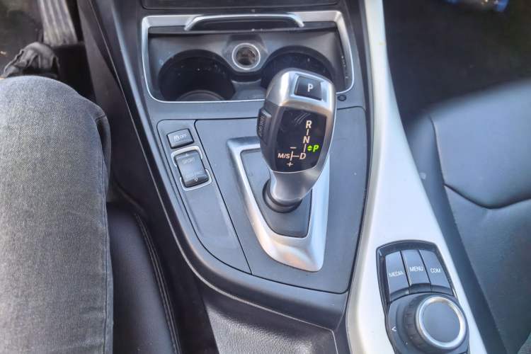 Used BMW 1 Series 2018 118i Leading Model Gear Lever