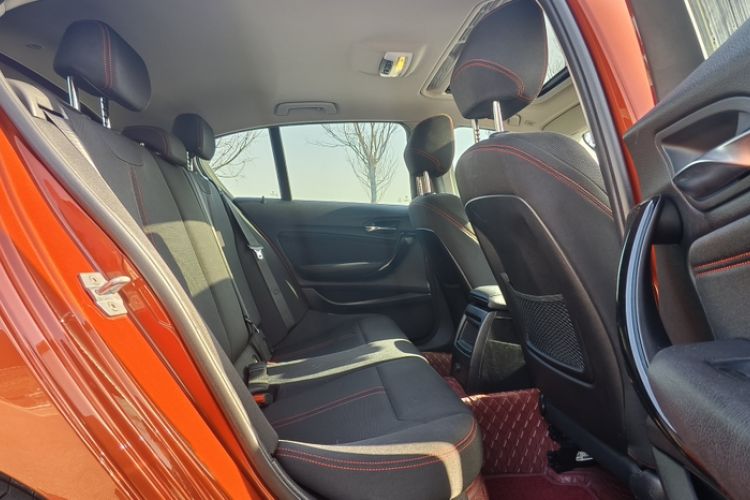 Used BMW 1 Series 2018 118i Sport Design Package Interior 1
