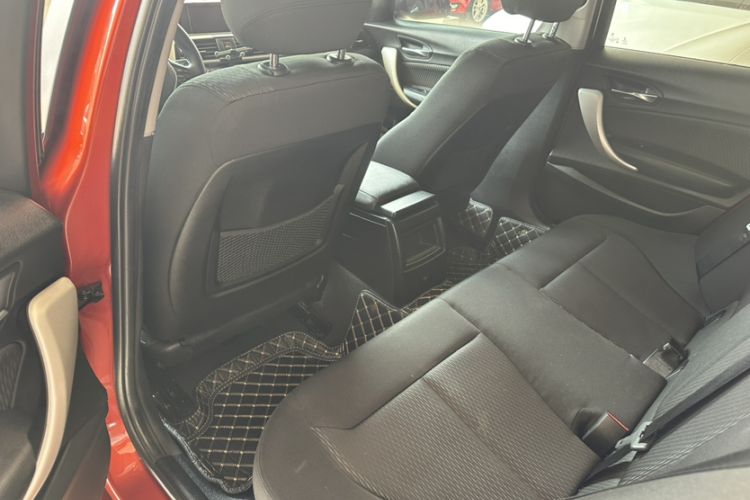 Used BMW 1 Series 2018 118i Leading Model Interior 6