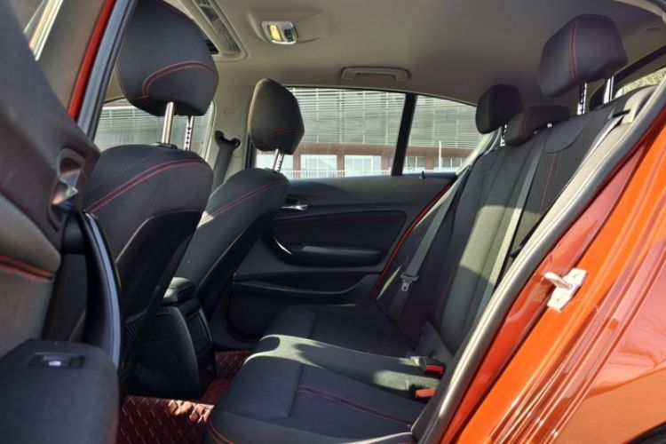 Used BMW 1 Series 2018 118i Sport Design Package Interior 6