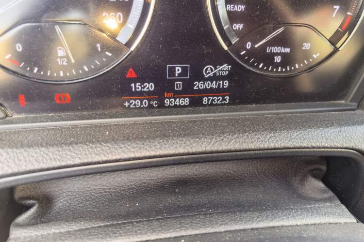 Used BMW 1 Series 2018 118i Leading Model Odometer Close Up