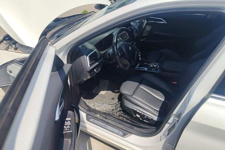 Used BMW 1 Series 2018 118i Sport Edition Driver Seat