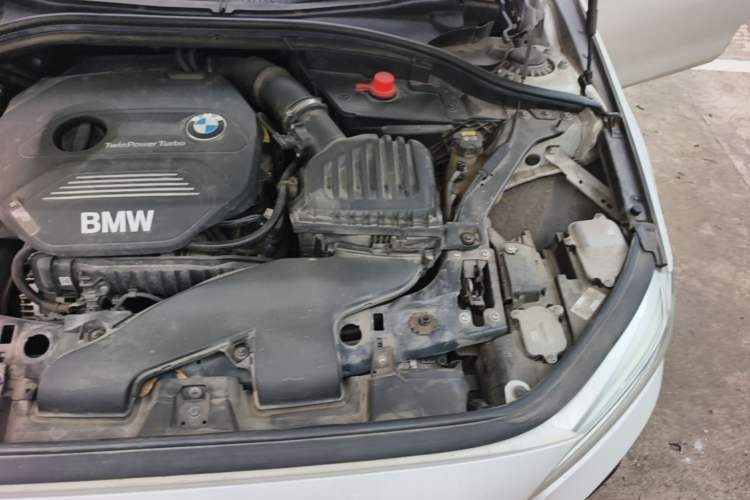 Used BMW 1 Series 2018 118i Sport Edition Engine Bay Left