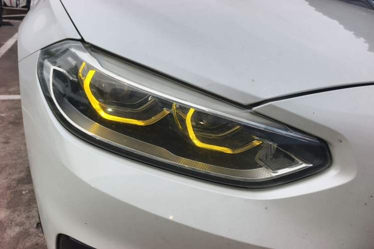 Used BMW 1 Series 2018 118i Sport Edition Right Front Headlight