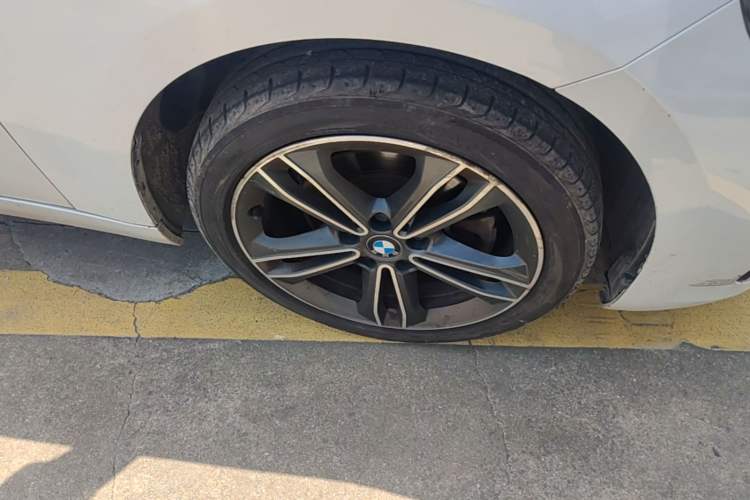 Used BMW 1 Series 2018 118i Sport Edition Right Front Wheel Hub