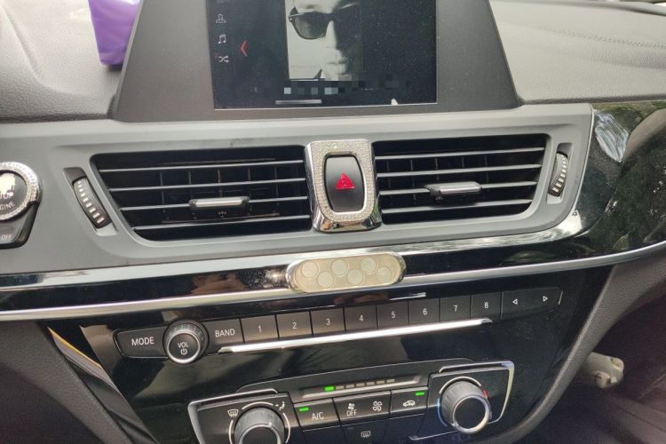 Used BMW 1 Series 2018 118i Sport Edition Audio And AC Panel
