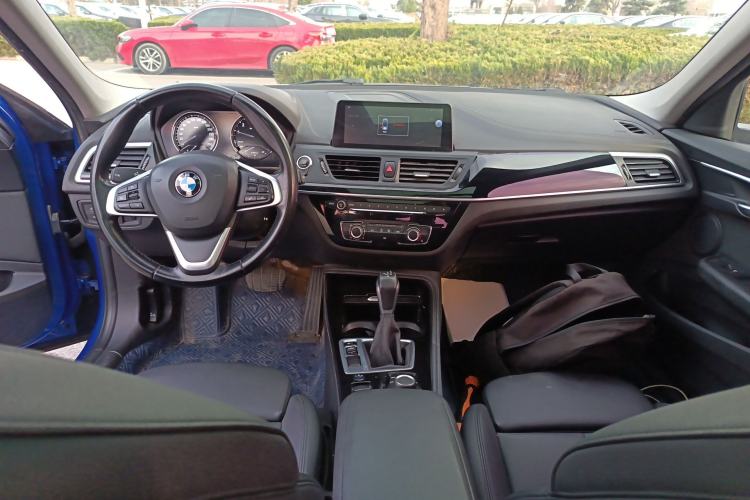 Used BMW 1 Series 2018 118i Sport Edition Center Console
