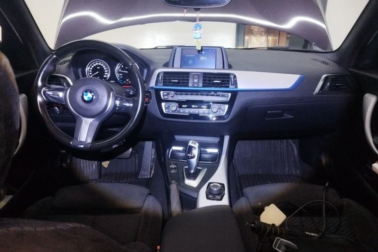 Used BMW 1 Series 2018 120i M Sport Package Center Console