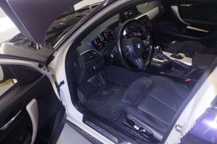 Used BMW 1 Series 2018 120i M Sport Package Driver Seat