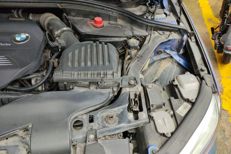 Used BMW 1 Series 2018 118i Sport Edition Engine Bay Left