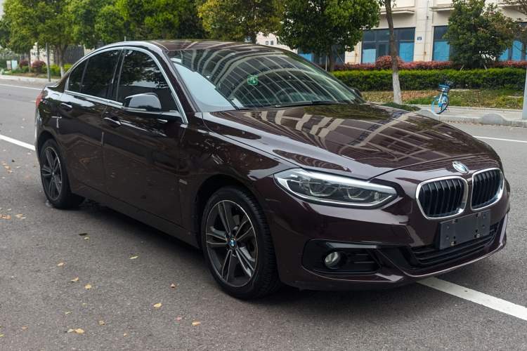 Used BMW 1 Series 2018 118i Sport Edition Exterior 2