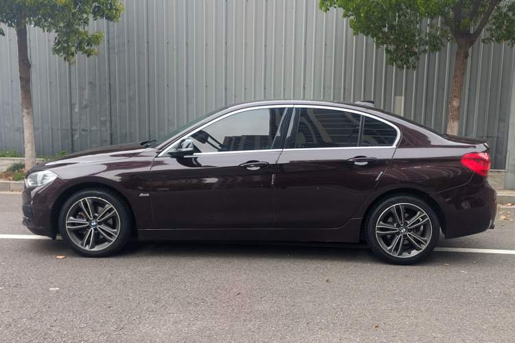 Used BMW 1 Series 2018 118i Sport Edition Exterior 3