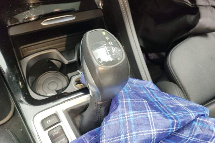 Used BMW 1 Series 2018 118i Sport Edition Gear Lever