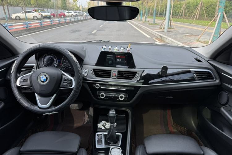 Used BMW 1 Series 2018 118i Sport Edition Interior 4