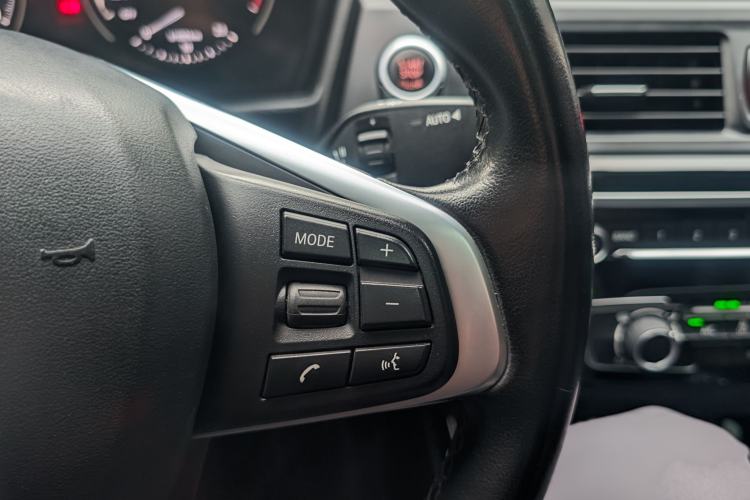 Used BMW 1 Series 2018 118i Sport Edition Interior 9