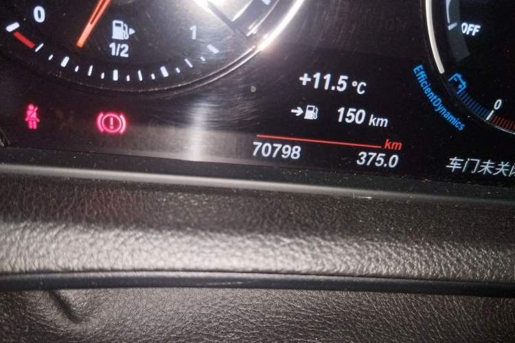 Used BMW 1 Series 2018 120i M Sport Package Odometer Close Up