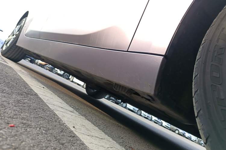 Used BMW 1 Series 2018 118i Sport Edition Right Side Sill