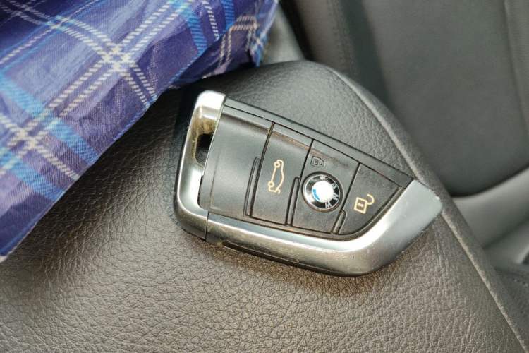 Used BMW 1 Series 2018 118i Sport Edition Vehicle Key