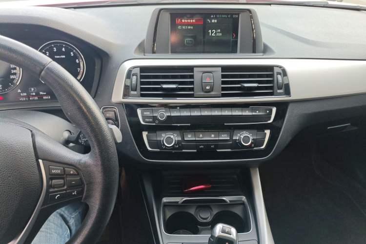 Used BMW 1 Series 2018 118i Leading Model Audio And AC Panel