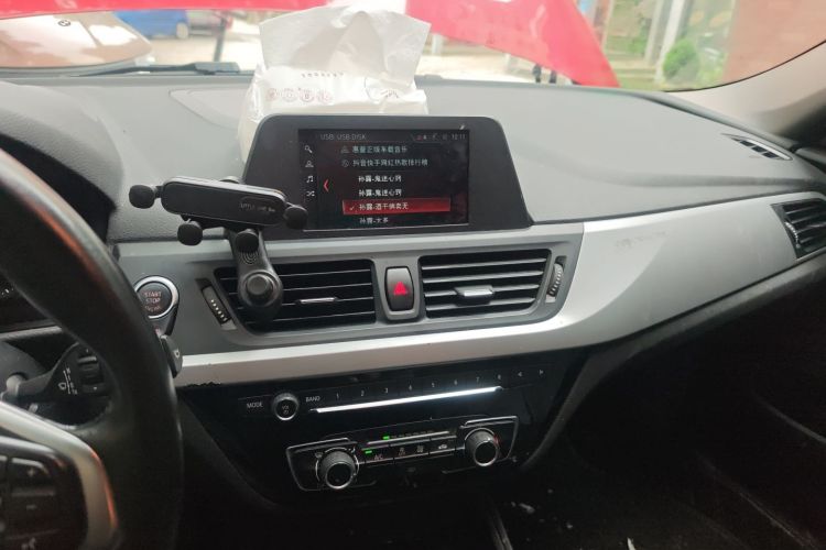 Used BMW 1 Series 2018 118i Fashion Model Audio And AC Panel