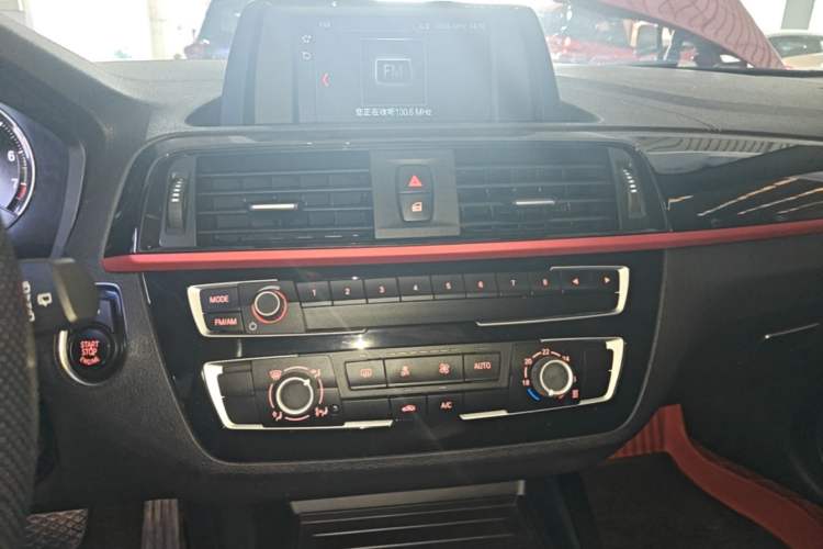 Used BMW 1 Series 2018 118i Sport Design Package Audio And AC Panel