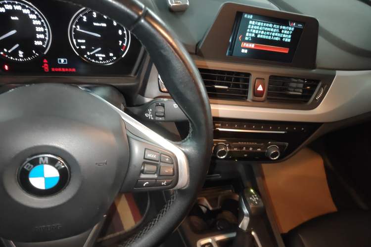 Used BMW 1 Series 2018 Revised 118i Fashion Edition Audio And AC Panel