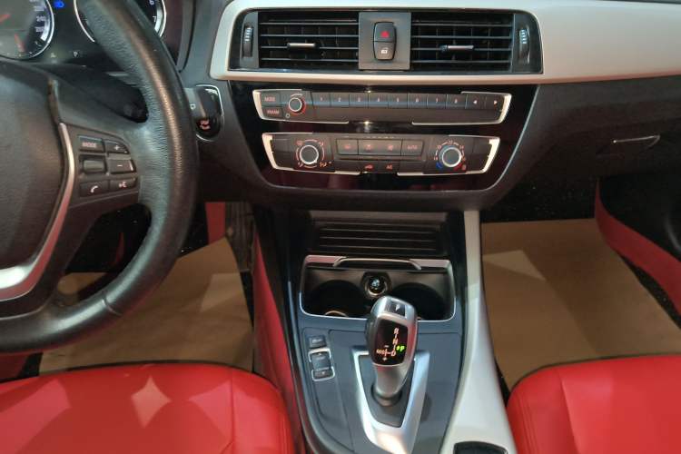 Used BMW 1 Series 2018 118i Leading Model Audio And AC Panel