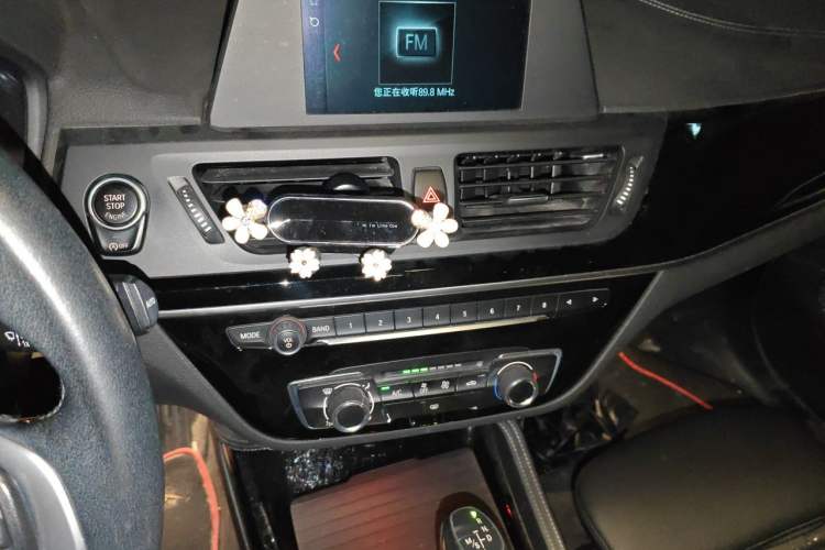 Used BMW 1 Series 2018 Facelifted 118i Sport Edition Audio And AC Panel