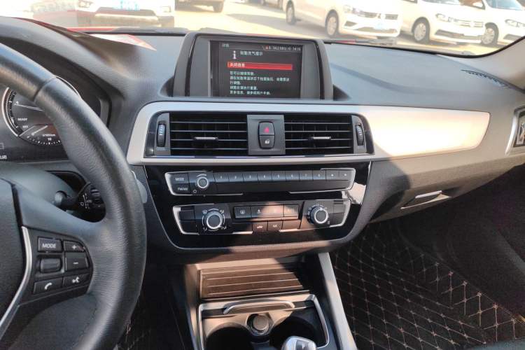 Used BMW 1 Series 2018 118i Leading Model Audio And AC Panel