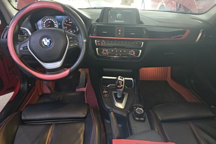 Used BMW 1 Series 2018 118i Sport Design Package Center Console